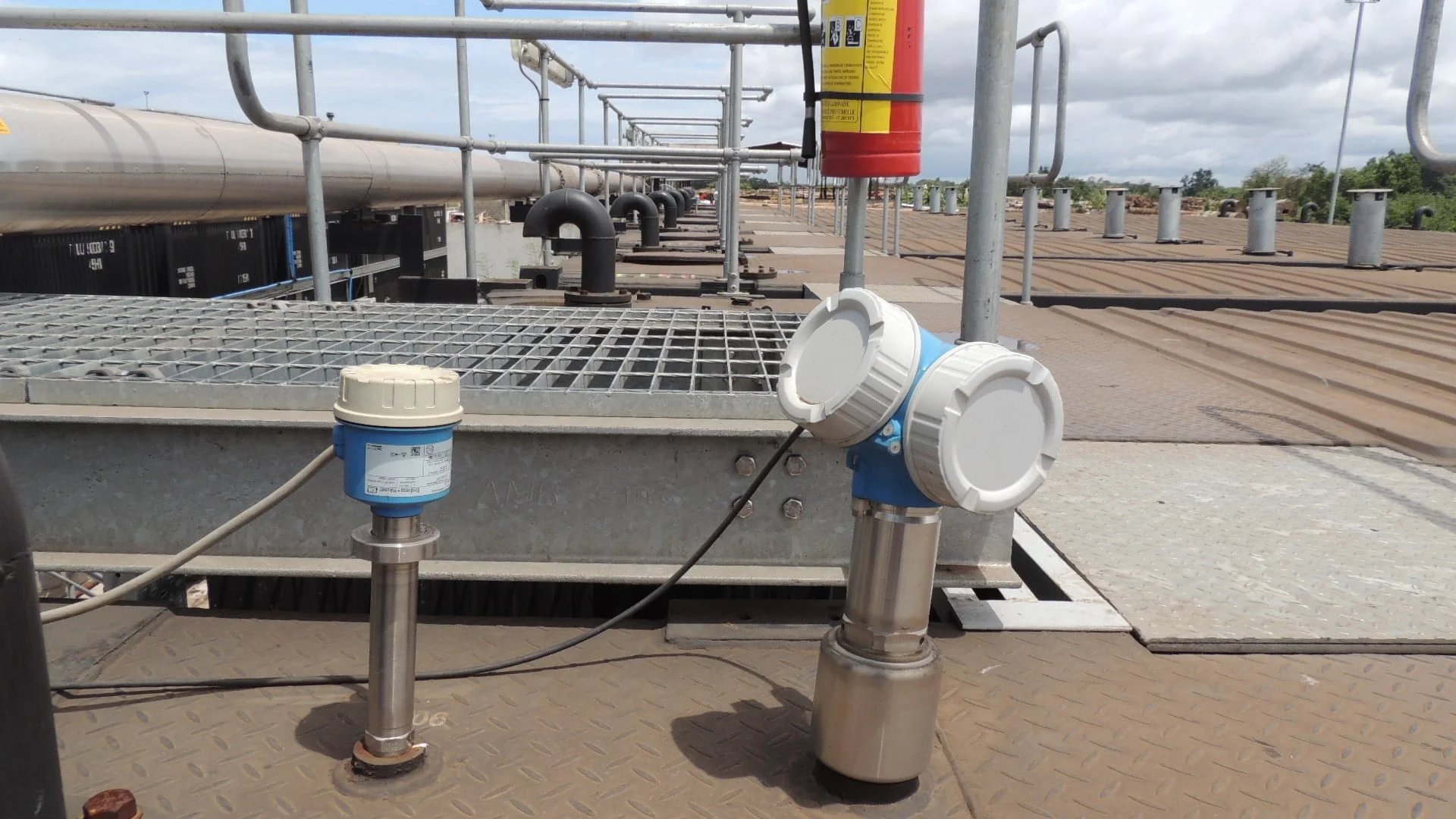 Bitumen and fuel tank Level Equipment